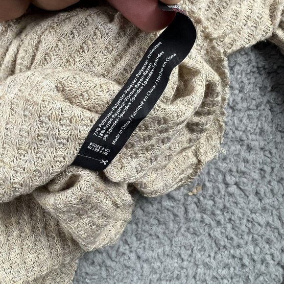 Urban Outfitters Out From Under Oversized Waffle Texture Slouchy Top Medium - Picture 6 of 8